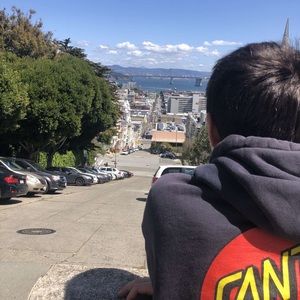 Meet your Posher, Felix